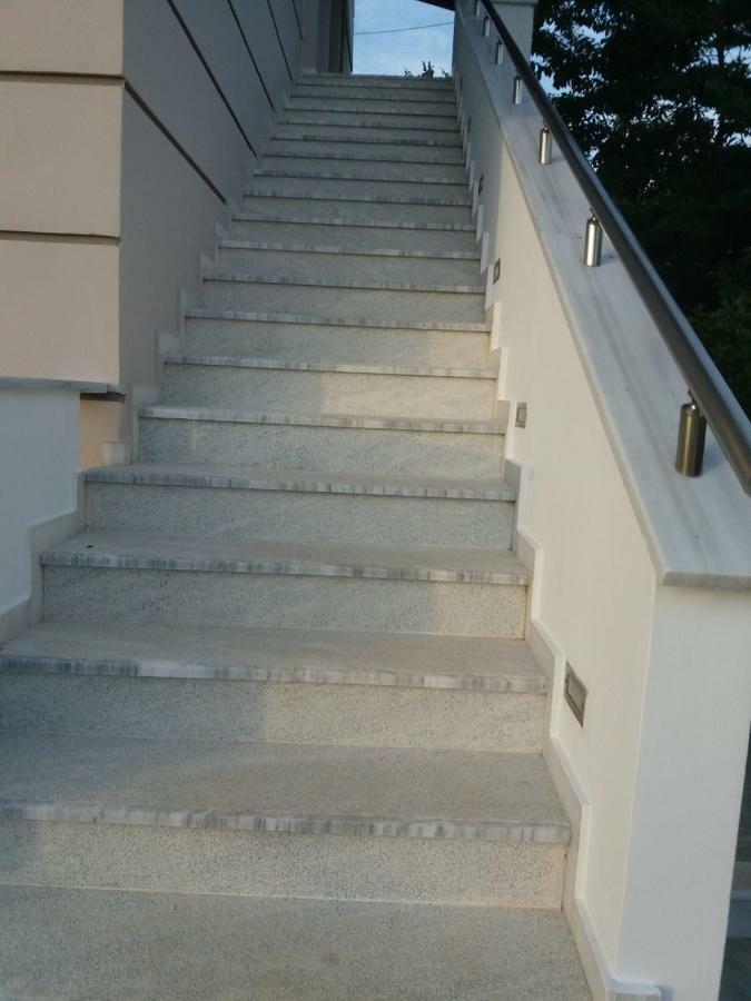 Spyridoula'S Guest House Himare Exteriör bild
